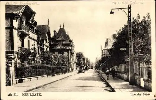 Ak Houlgate Calvados, La Rue des Bains