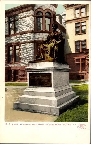 Ak New York City USA, Emma Willard Statue, Emma Willard Seminary Troy
