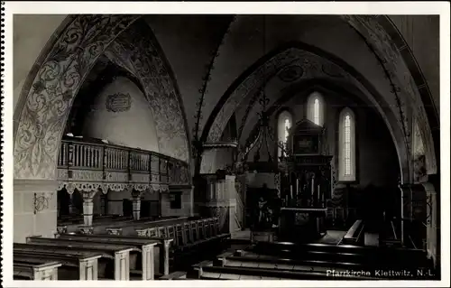 Ak Klettwitz Schipkau in Brandenburg, Blick in die Pfarrkirche, Kreuzbögen