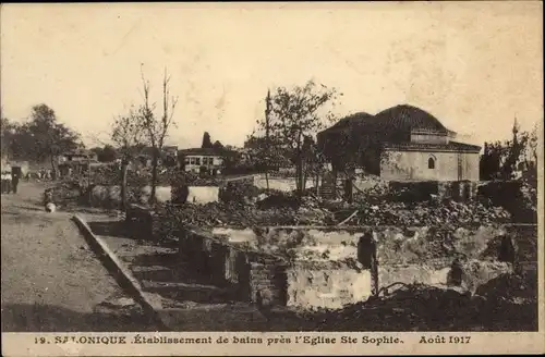 Ak Thessaloniki Saloniki Griechenland, Établissement de bains près l'Église Ste Sophie