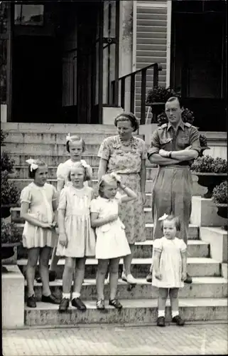 Foto Ak Geburtstag von Prinzessin Irene 1946, Juliana der Niederlande, Bernhard, Beatrix