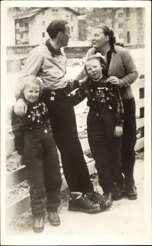 Ak Königin Juliana, Prinz Bernhard, Beatrix, Irene, Zermatt 1947