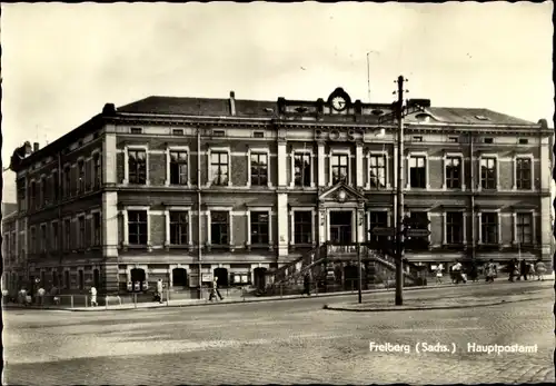 Ak Freiberg in Sachsen, Hauptpostamt, Außenansicht, Treppe, Passanten