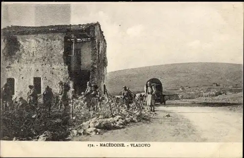 Ak Valandovo in Mazedonien, Dorfansicht, Soldaten, Kriegszerstörungen, I. WK