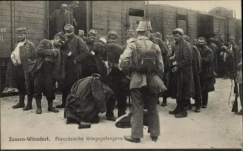 Ak Wünsdorf Zossen in Brandenburg, Truppenübungsplatz, Französische Kriegsgefangene, Ankunft