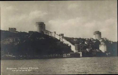 Ak Konstantinopel Istanbul Türkei, Chateaux d'Europe, vue prise de la Mer