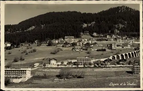 Ak Leysin Kanton Waadt, Blick auf den Ort, Viadukt