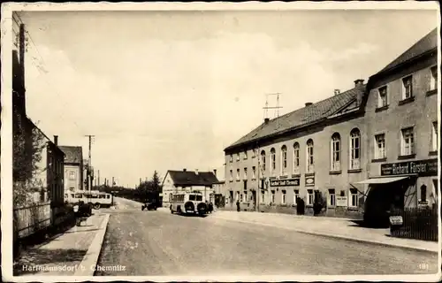 Ak Hartmannsdorf in Sachsen, Straßenpartie, Geschäft Richard Förster