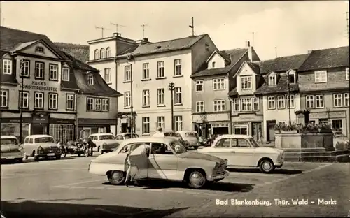 Ak Bad Blankenburg in Thüringen, Markt, Brunnen, Autos, Passanten, Mahn's Konditorei -Kaffee