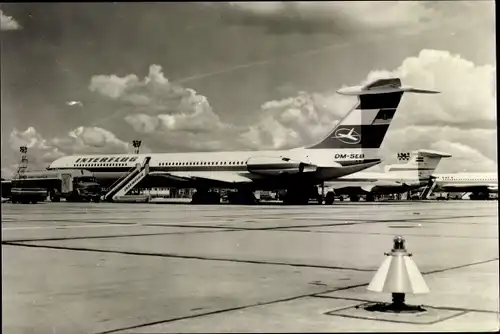 Ak Berlin Schönefeld, Zentralflughafen, Interflug Passagierflugzeug, DM-SEB