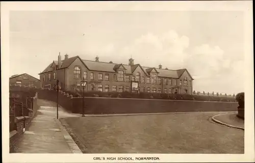 Ak Normanton West Yorkshire, Mädchenoberschule