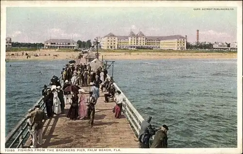 Ak Royal Palm Beach Florida USA, fishing from the Breakers Pier