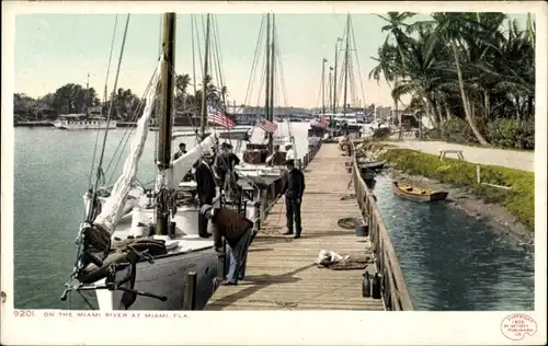 Ak Miami Florida USA, on the Miami River