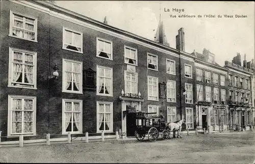 Ak Den Haag Südholland Niederlande, Hotel du Vieux Doelen, Kutsche