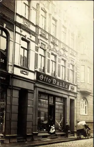 Foto Ak Ruhrort Duisburg im Ruhrgebiet, Laden von Otto Daube, Elisenstraße 19