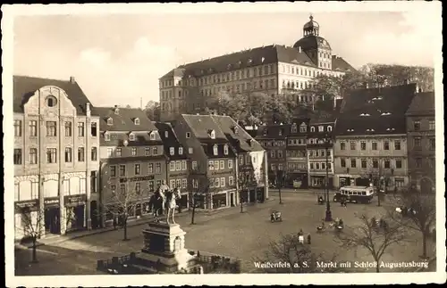 Ak Weißenfels im Burgenlandkreis, Markt mit Schloss Augustusburg, Denkmal