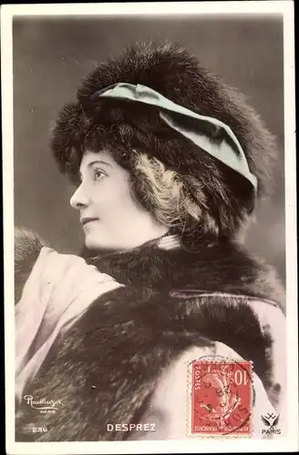 Ak Schauspielerin Rene Desprez, Portrait mit Pelzmütze