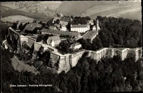 Ak Königstein an der Elbe Sächsische Schweiz, Luftaufnahme der Festung