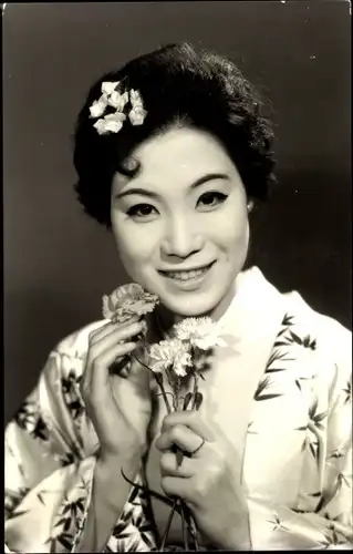 Ak Japanische Sängerin Miss Chiyoko Shimakura, Portrait