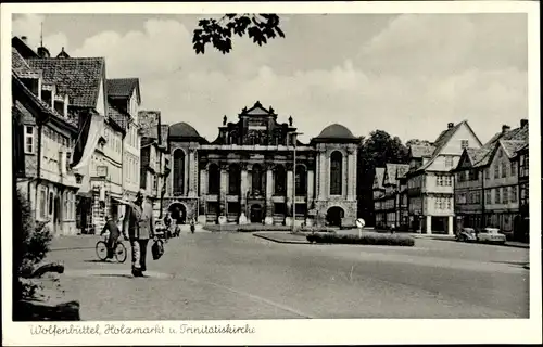 Ak Wolfenbüttel in Niedersachsen, Holzmarkt und Trinitatiskirche