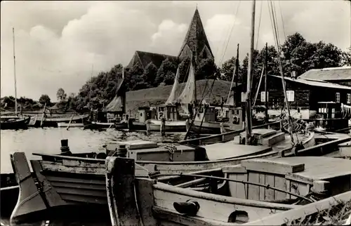 Ak Kirchdorf Insel Poel Mecklenburg,  Hafen, Boote, Kirche