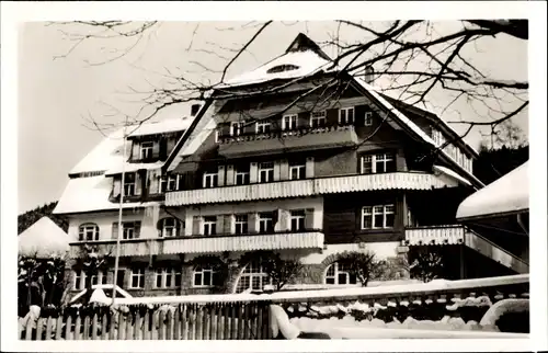 Ak Menzenschwand Sankt Blasien im Schwarzwald, Erholungsheim, Winteransicht