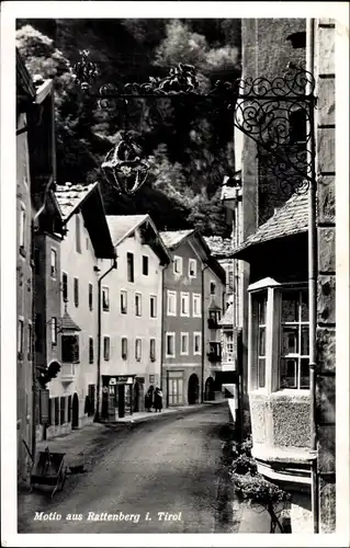 Ak Rattenberg in Tirol, Straßenpartie