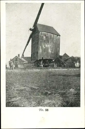 Ak Deutscher Soldat neben einer Windmühle, I WK