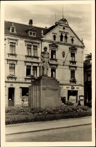 Ak Meerane Sachsen, Ernst Thälmann Platz, Thälmann Denkmal