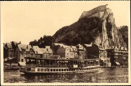 Ak Dinant Wallonien Namur, Arrivée du Bateau Touriste