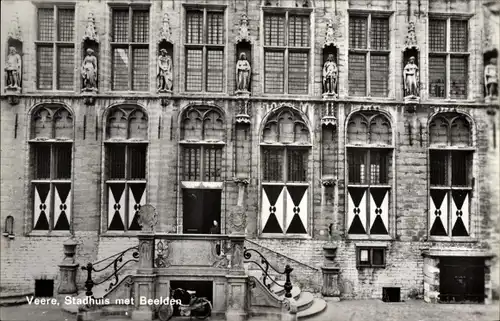 Ak Veere Zeeland Niederlande, Rathaus mit Statue