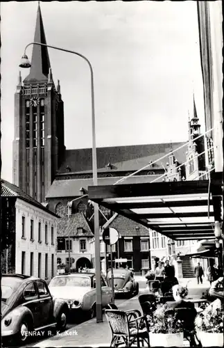 Ak Venray Limburg Niederlande, Straßenpartie mit der Kirche