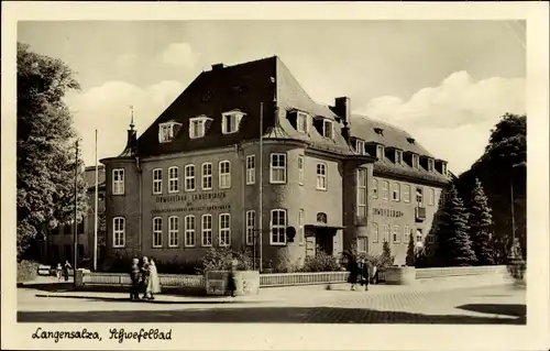 Ak Bad Langensalza in Thüringen, Schwefelbad, Passanten