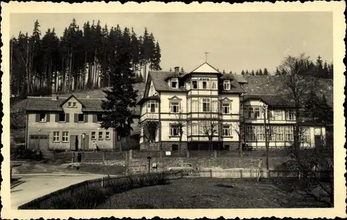 Foto Ak Finsterbergen Friedrichroda im Thüringer Wald, Straßenpartie, Gasthaus