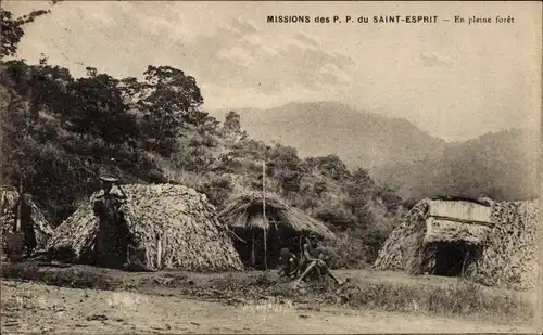 Ak Missions des P. P. du Saint Esprit, En pleine foret