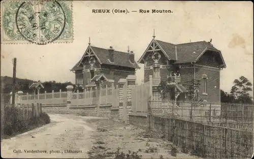 Ak Rieux Oise, Rue Mouton