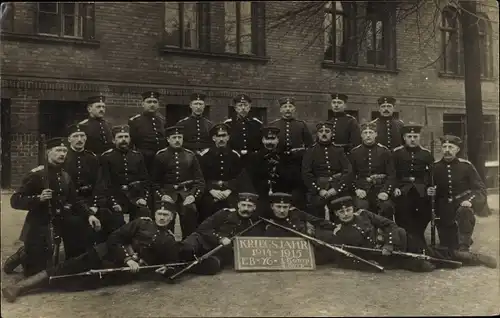 Foto Ak Deutsche Soldaten in Uniformen, Kriegsjahr 1914-1915