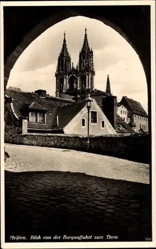 Ak Meißen an der Elbe, Blick von der Burgauffahrt zum Dom