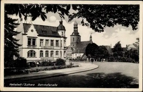 Ak Hettstedt im Südharz, Bahnhofstraße, Kirche