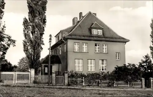 Ak Reudnitz Mohlsdorf Teichwolframsdorf, Blick auf die Schule