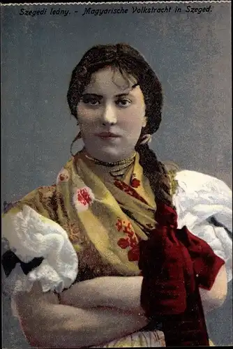 Ak Junge Frau in ungarischer Tracht, Portrait