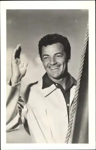 Ak Schauspieler Cornel Wilde, Portrait