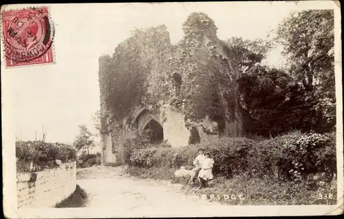 Foto Ak Cowbridge Wales, Teil einer Ruine