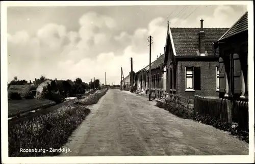 Ak Rozenburg Südholland, Blick auf die Straße im Ort, Zanddijk