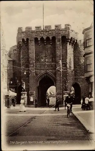 Ak Southampton Hampshire England, The Bargate, Northside