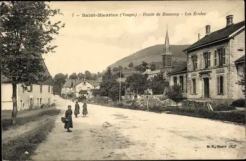 Ak Saint Maurice Vosges, Route de Bussang, Les Ecoles