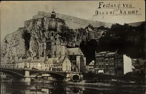 Ak Dinant Wallonien Namur, Festung und Brücke