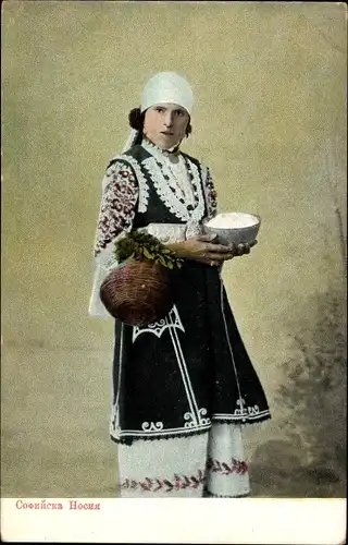 Ak Sofiyska Nosnia, Bulgarin in Tracht, Portrait