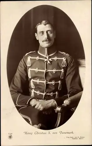 Ak König Christian X von Dänemark, Portrait in Husarenuniform