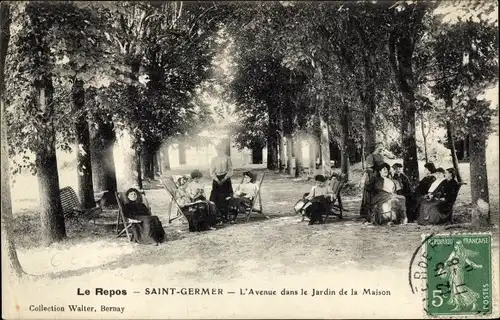 Ak Saint Germer Oise, Die Allee im Garten des Hauses